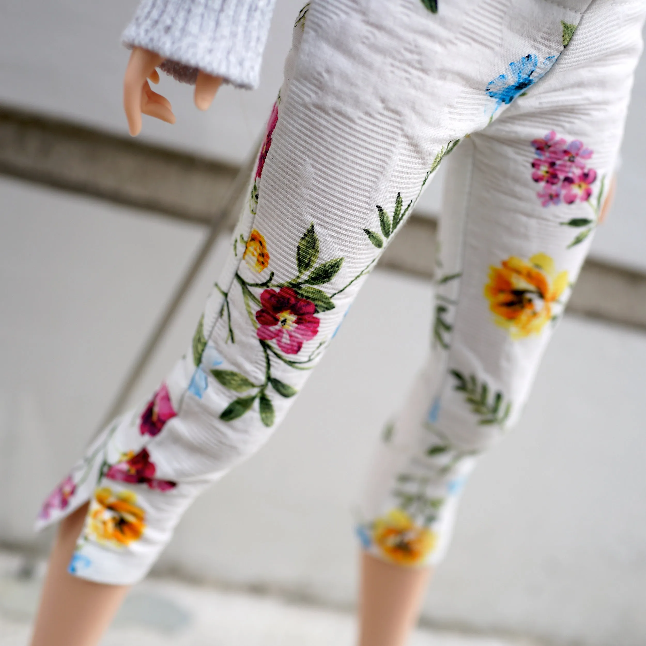 Capri Pants (Floral)