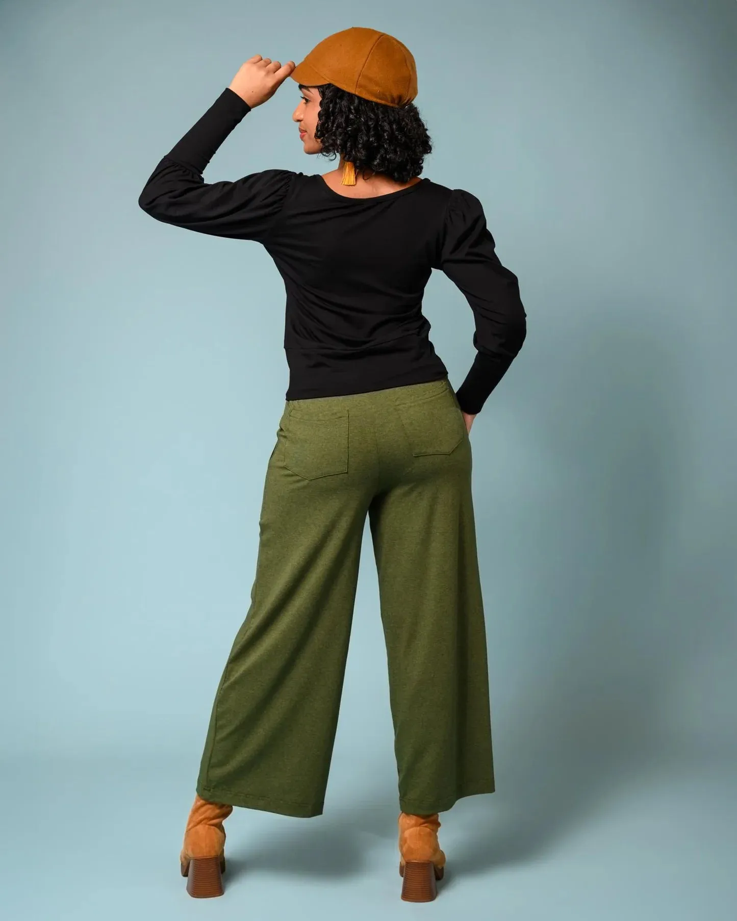 Squasht Cropped Wide Leg Pants in Olive