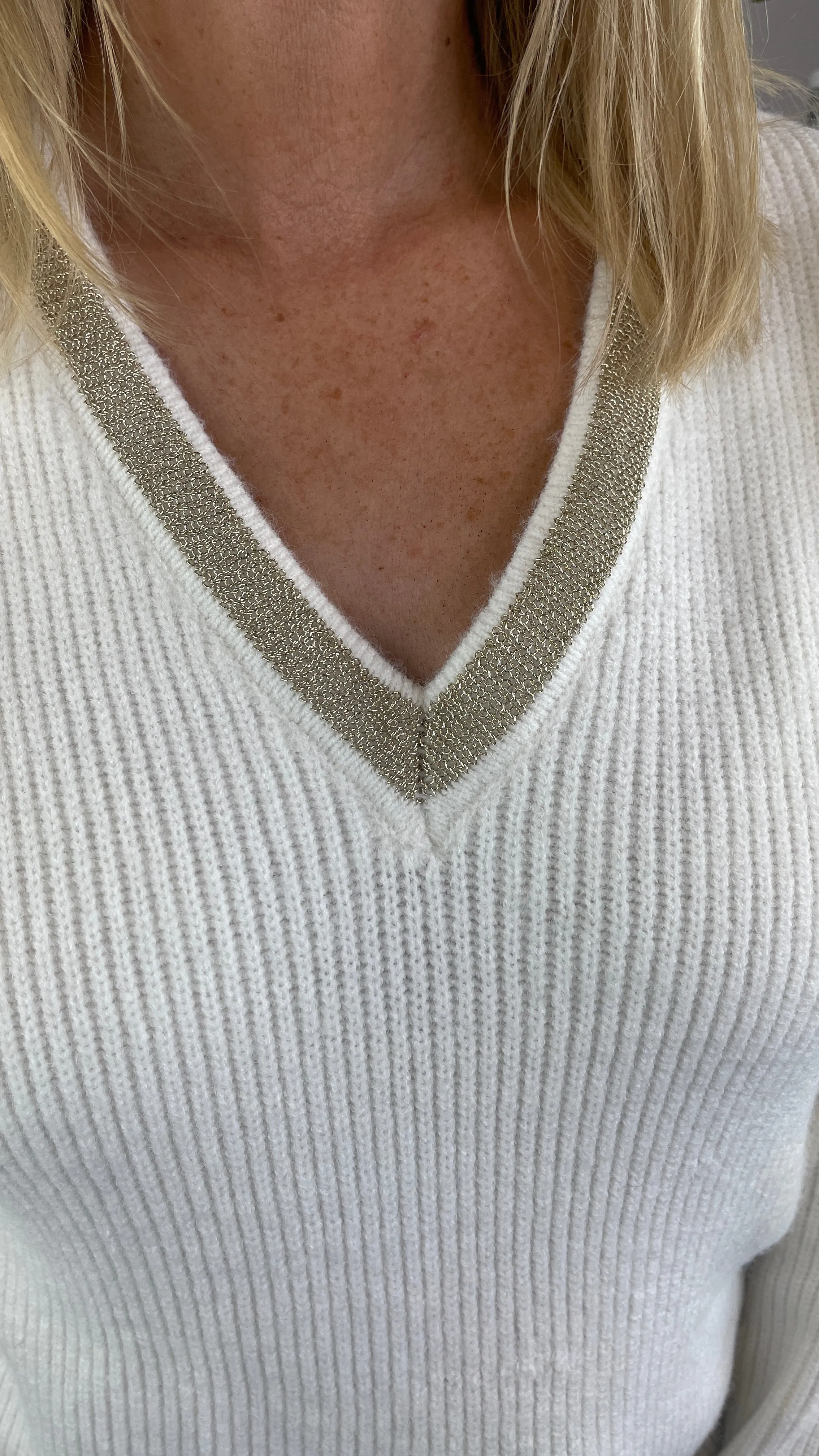 Tanya - Cream V-neck Ribbed Jumper